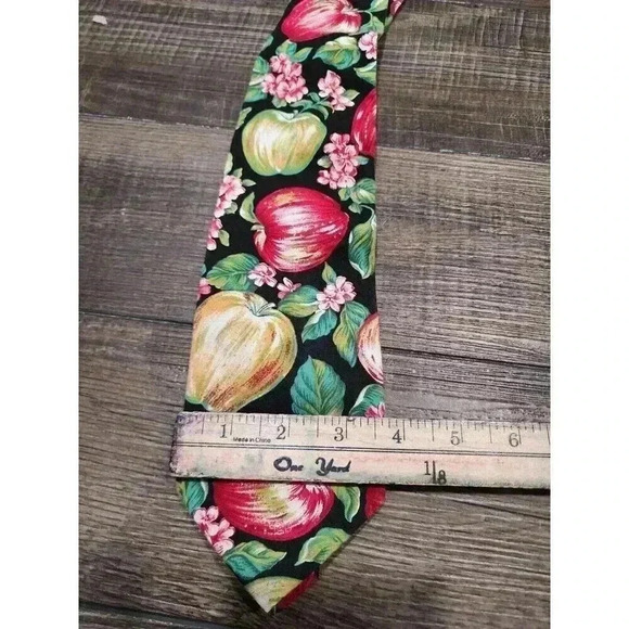 Tango By Max Raab 52” Men’s Tie 100% Cotton Floral Apple USA - Picture 5 of 5